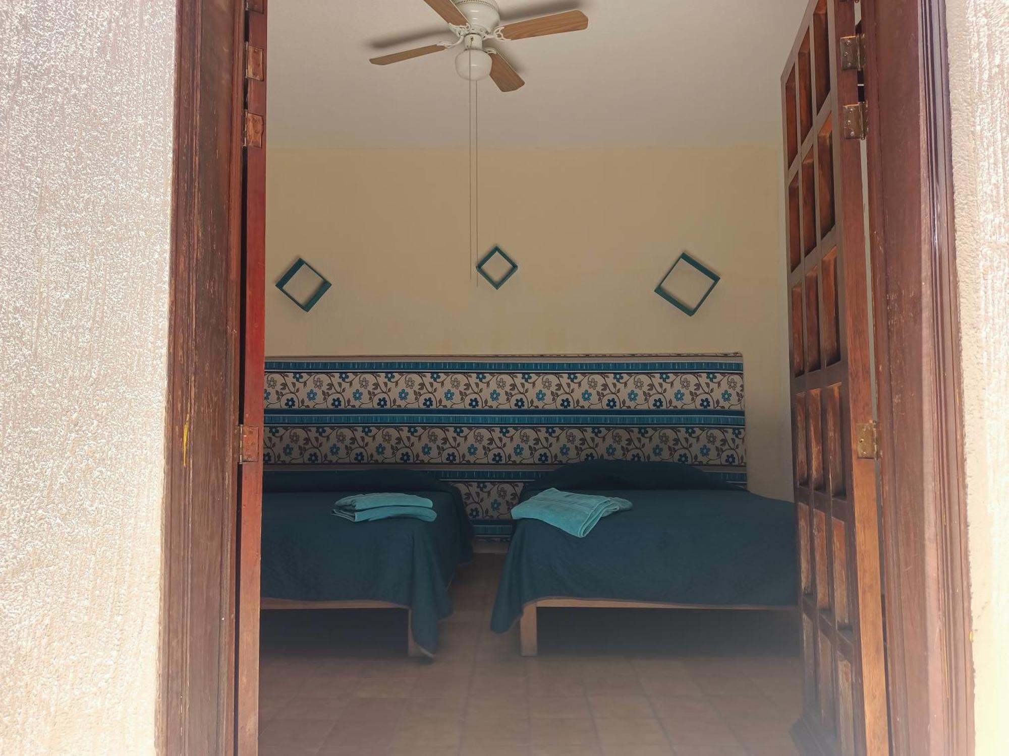 莱昂 Casona Luciernaga-Casa De Huespedes旅馆 外观 照片